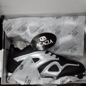 Acacia Youth Baseball Cleats